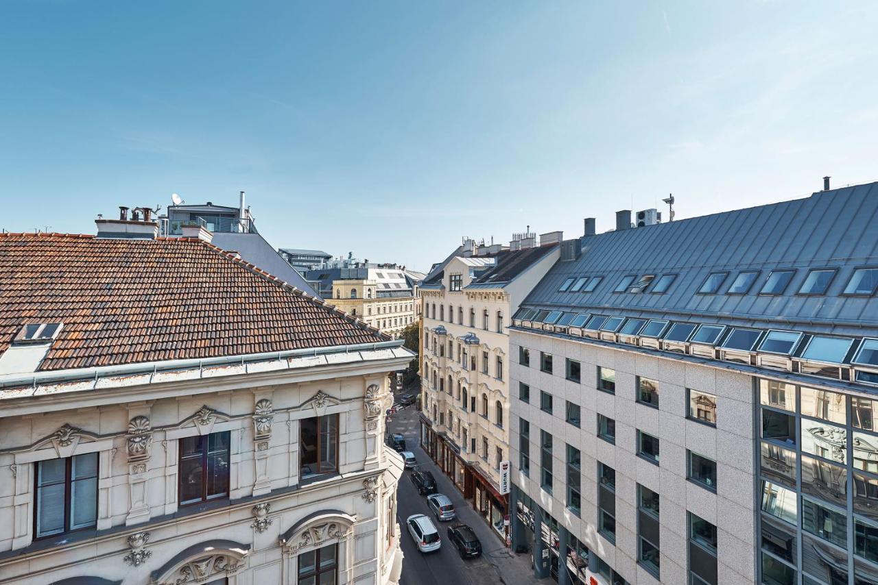 6 * Viena